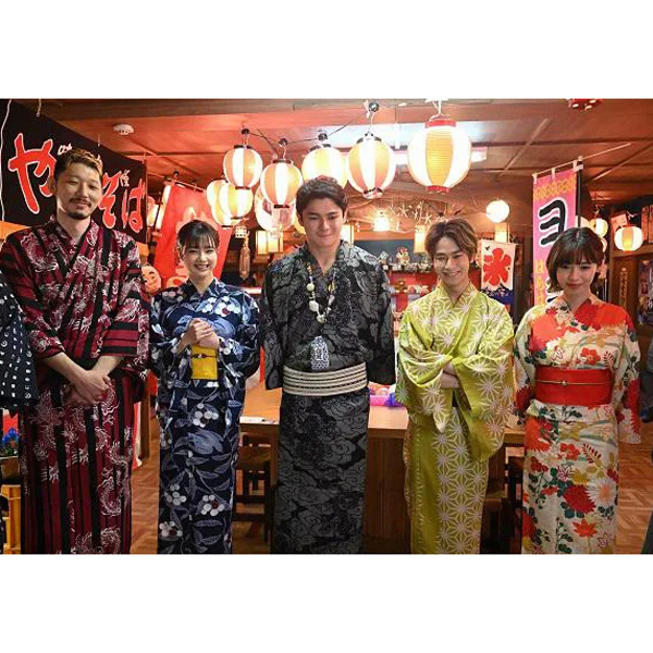 服裝贊助與豐富媒體採訪紀錄