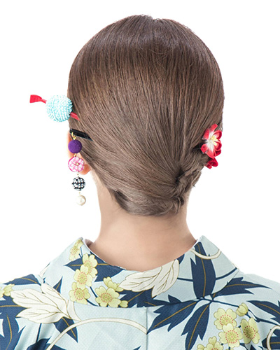 Elegant French twist updo hairstyle for a traditional Kyoto Kimono Experience.