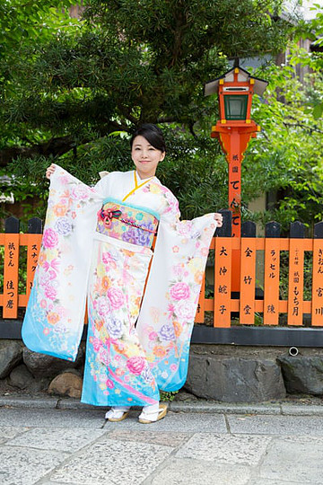 更輕薄、更涼爽的夏季振袖材質〈盛夏限定-絽〉 京都和服出租體驗夢館